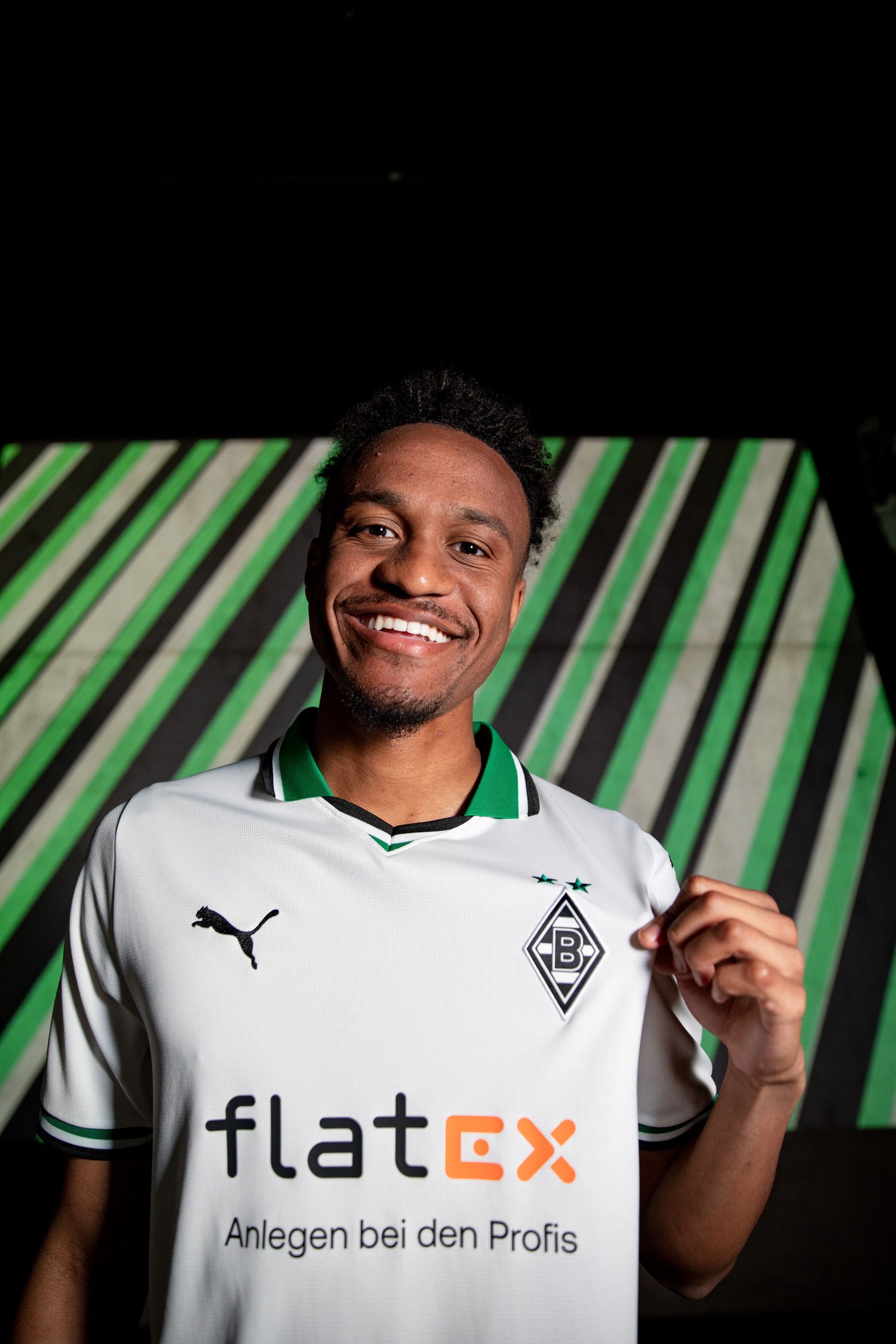 Maillots de football Borussia Mönchengladbach 2023-2024