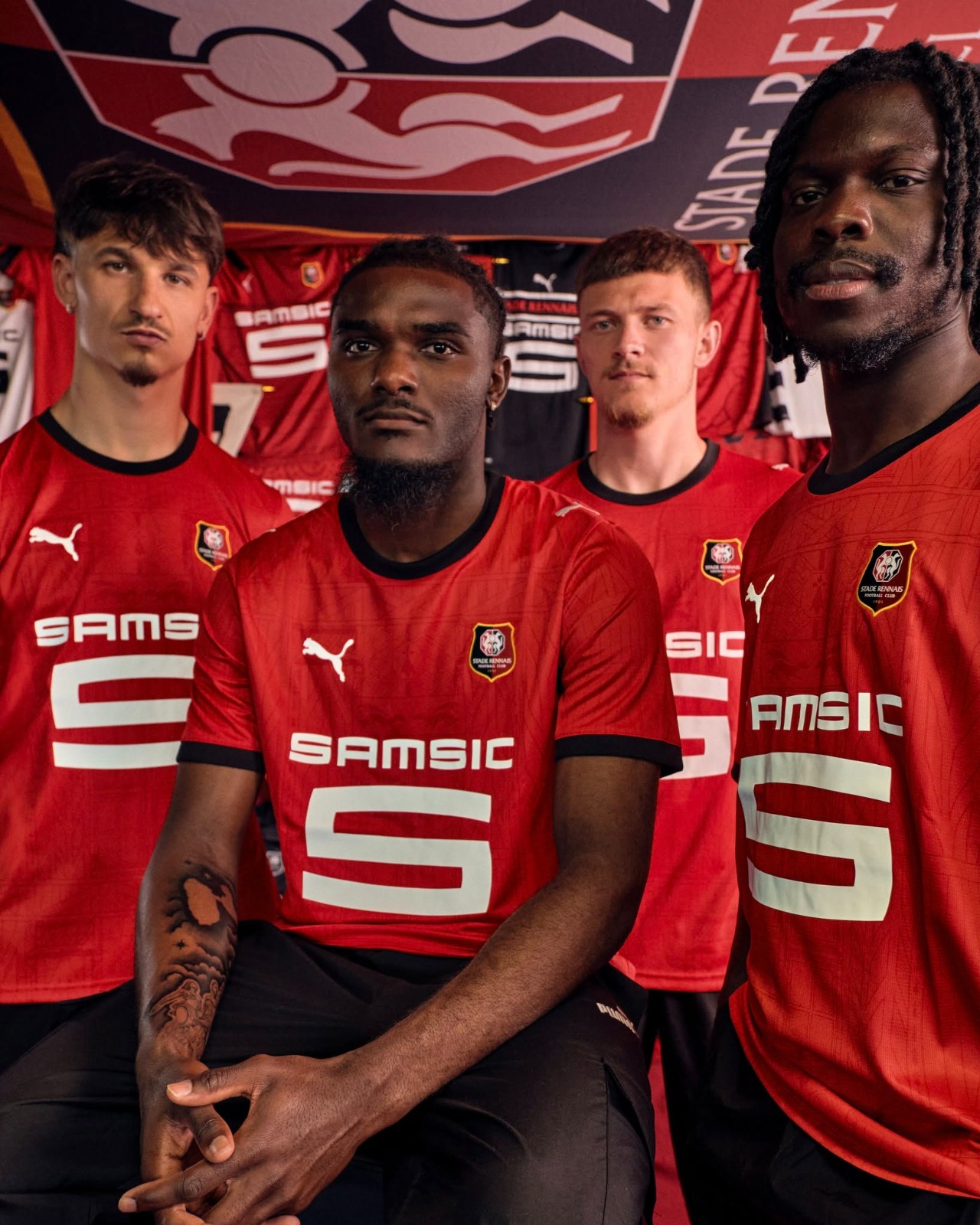 Maillot domicile Stade Rennais 2026-2027 inspire du centre historique