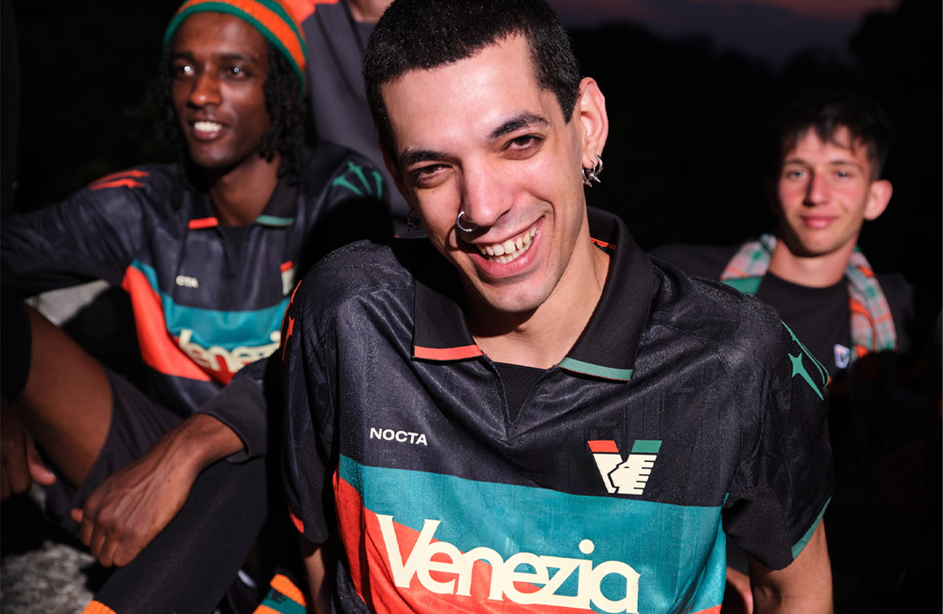 Maillot domicile du Venezia FC 2026-2027 signe NOCTA
