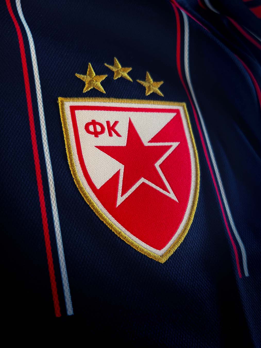 Les maillots de l'Étoile Rouge de Belgrade 2026-2027 célèbrent Belgrade et la riche histoire du club