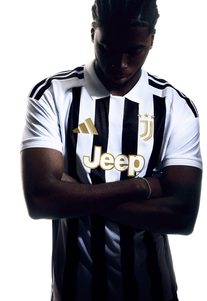 Le maillot domicile de la Juventus 2026-2027 inspiré du maillot 1976-1977