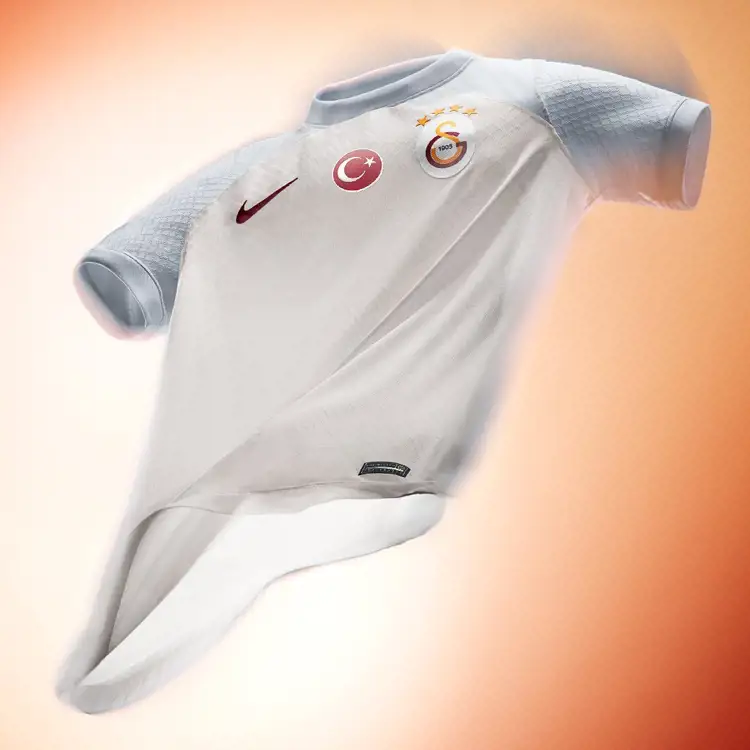 Maillots de football Galatasaray 2023-2024