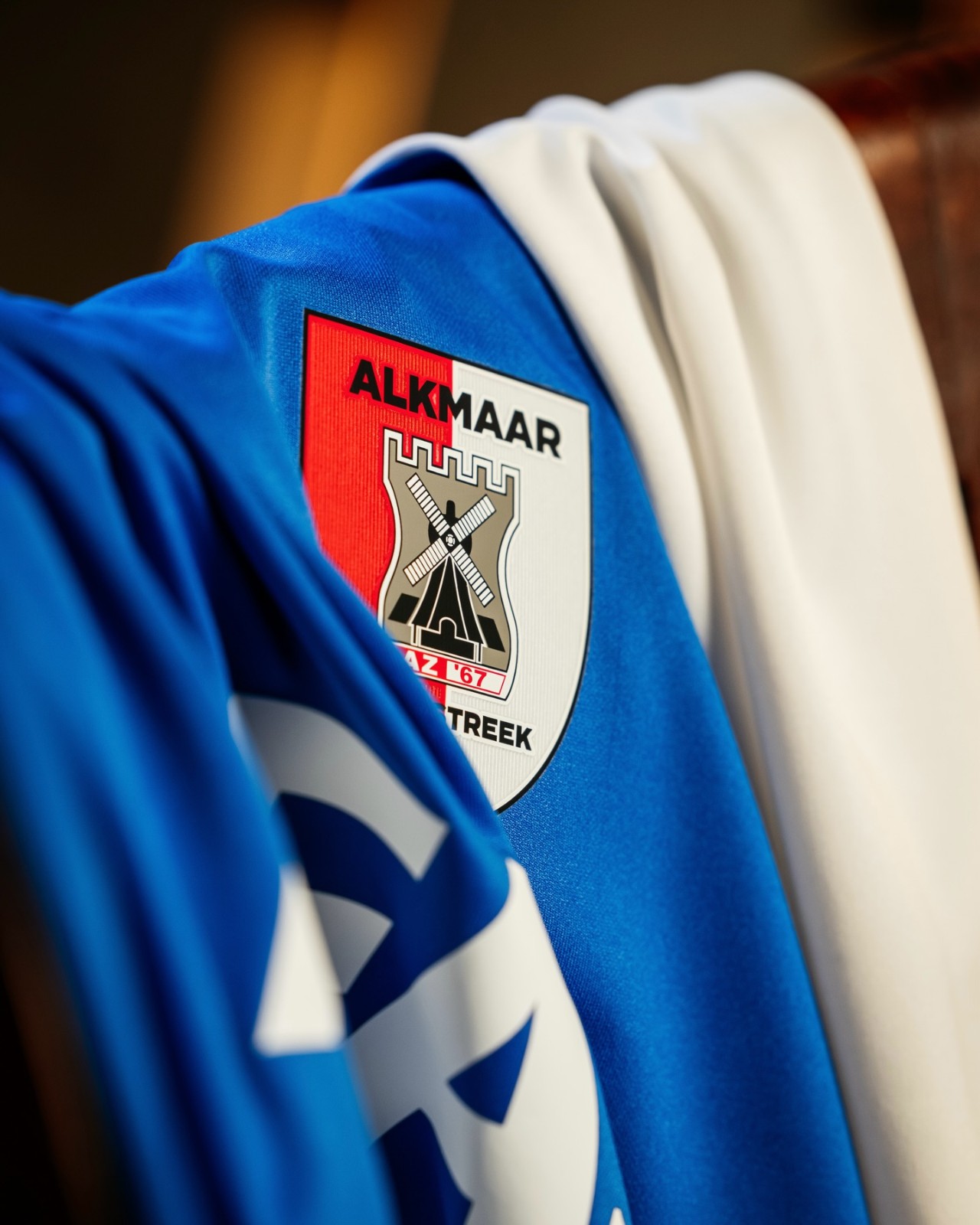 Az Uitshirt 2026 2027 B