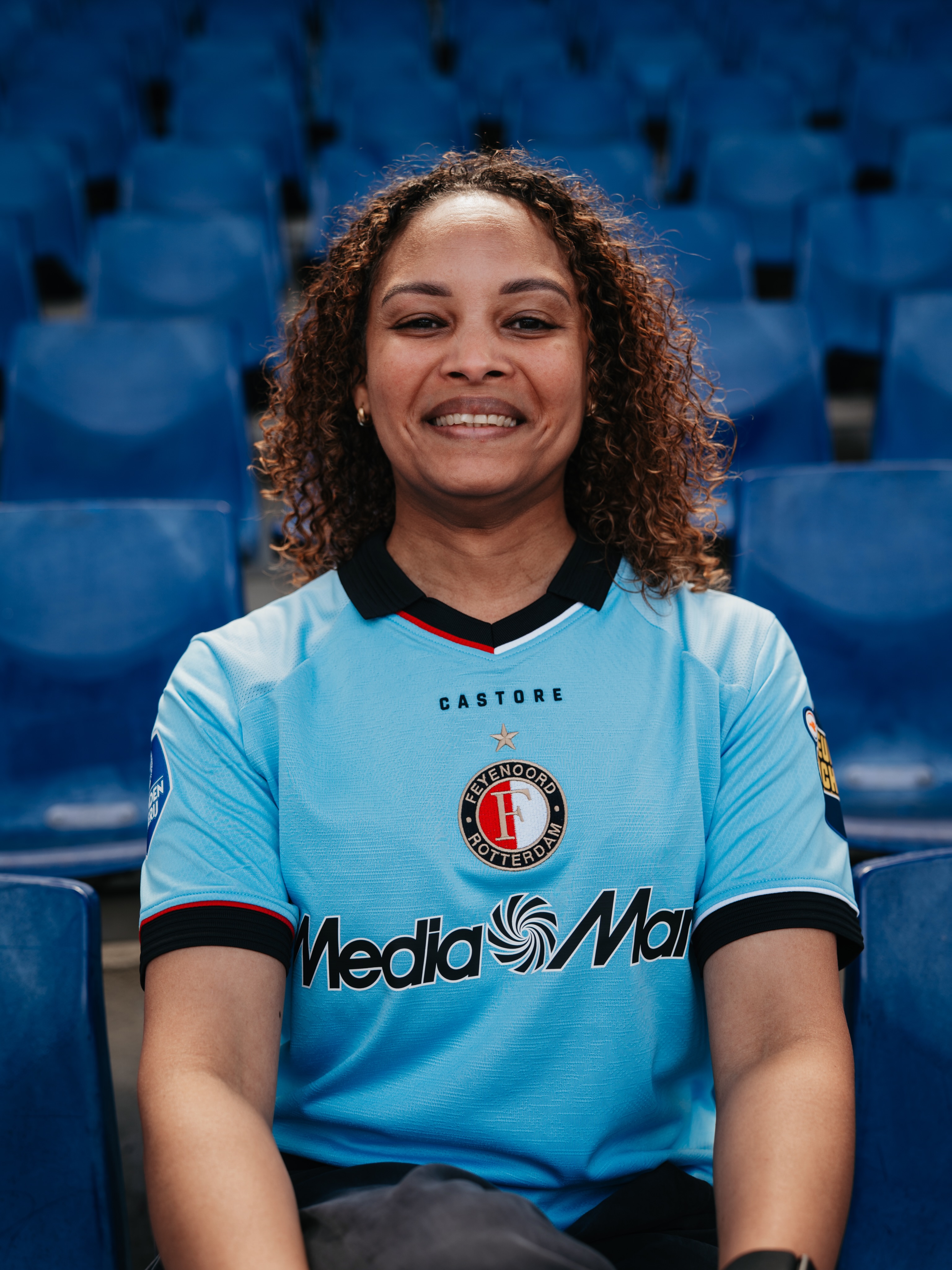 Maillot exterieur du Feyenoord 2026-2027 hommage a la Coupe UEFA 2002