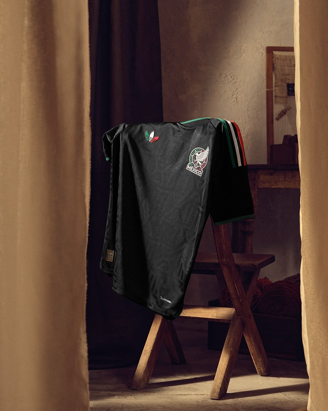 Le 3e maillot du Mexique 2026-2027 avec un motif MX spécial !