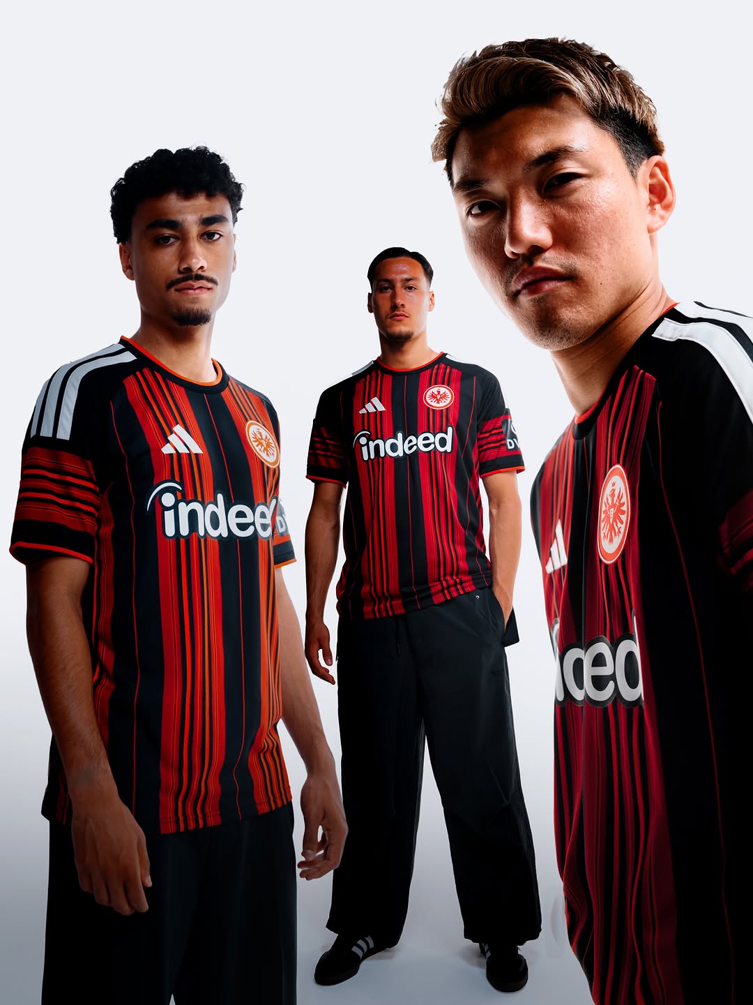 Maillot domicile Eintracht Frankfurt 2026-2027 au twist moderne !