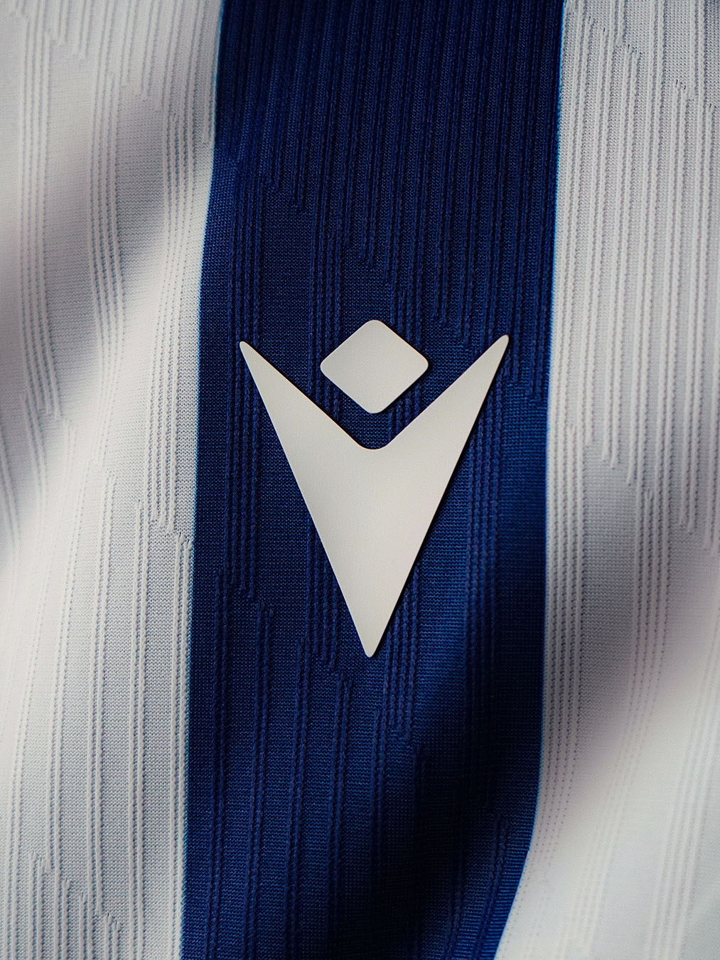 Maillots du West Bromwich Albion 2026-2027 signes Macron