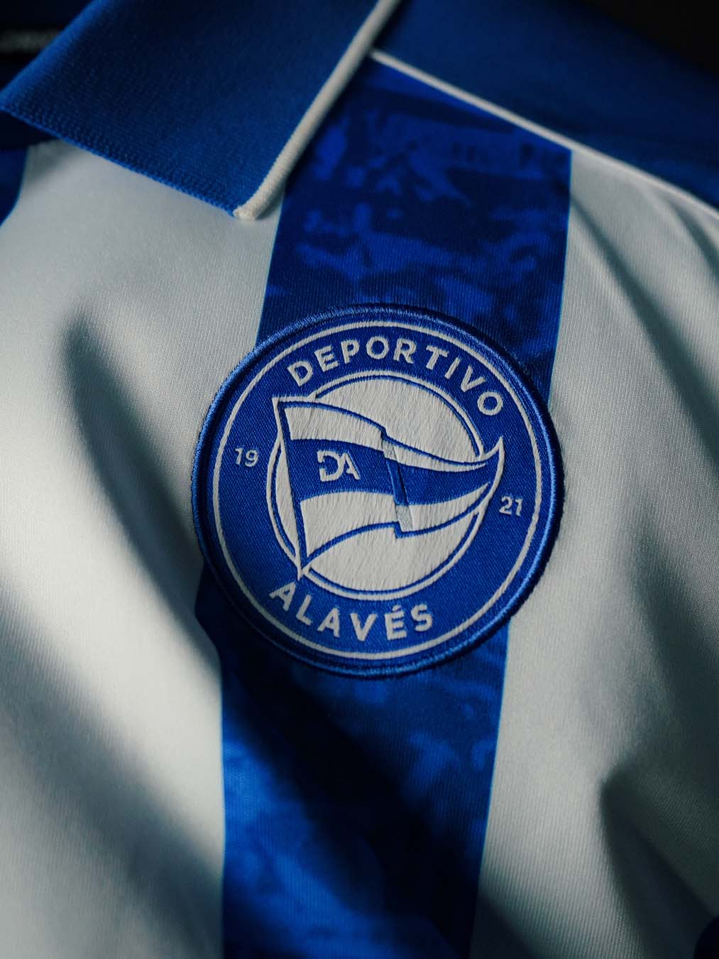Voici les maillots du Deportivo Alavés 2026-2027 de Macron