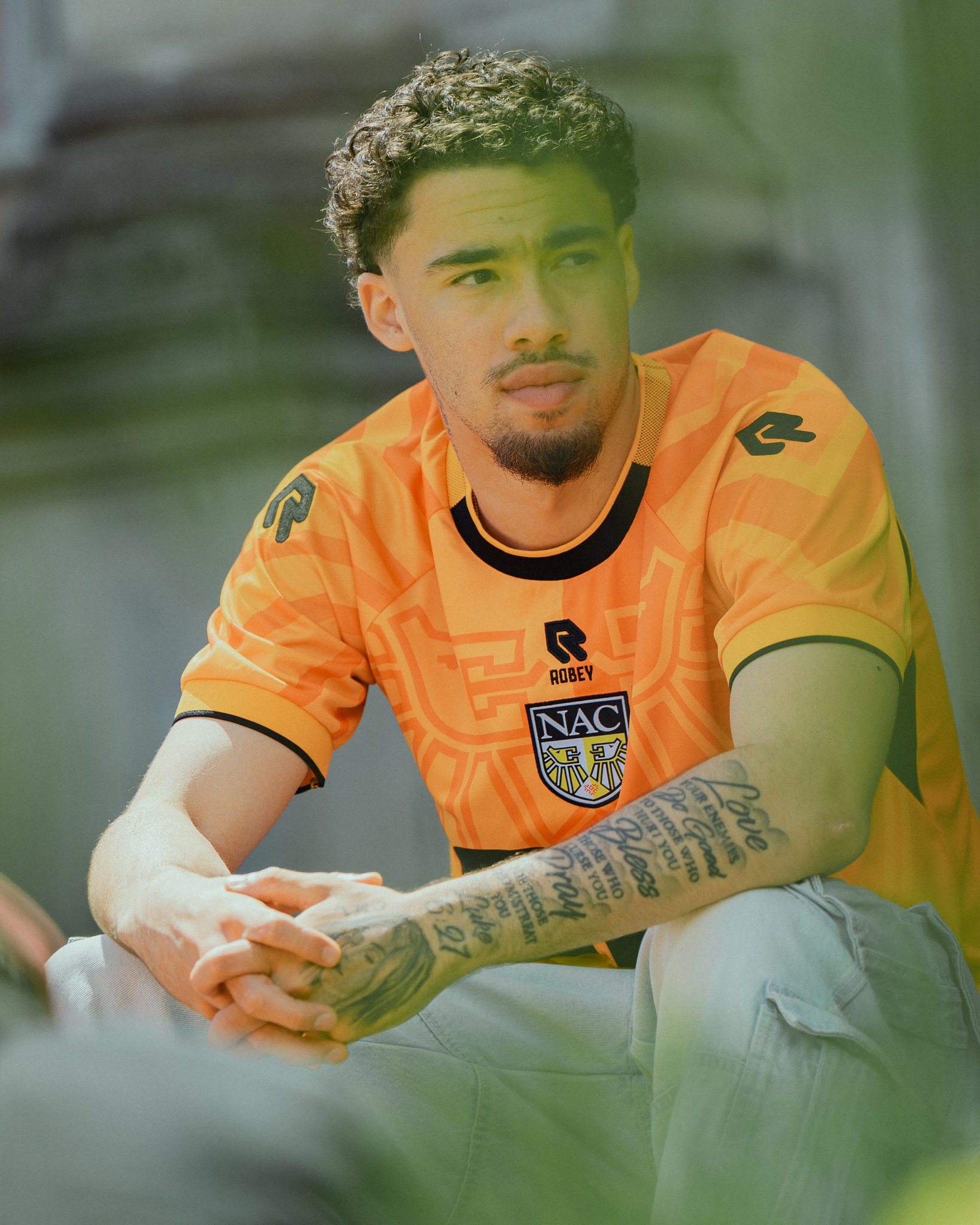 Troisième maillot NAC Breda 2026-2027, hommage à Rat Verlegh