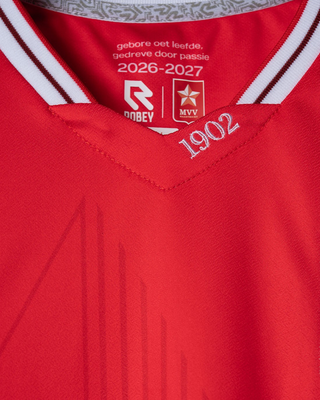 Voici les maillots du MVV Maastricht 2026-2027 de Robey
