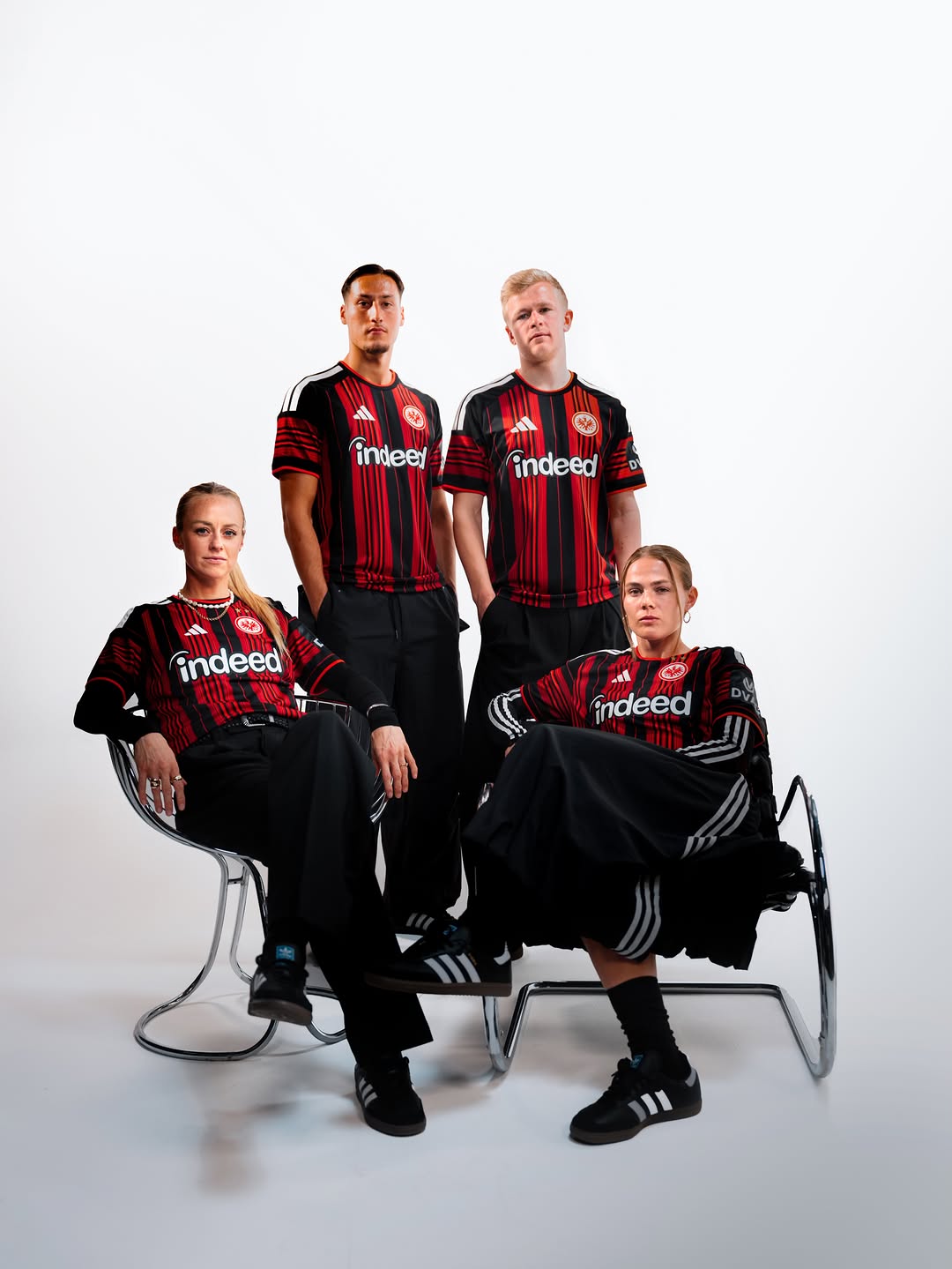 Maillot domicile Eintracht Frankfurt 2026-2027 au twist moderne !