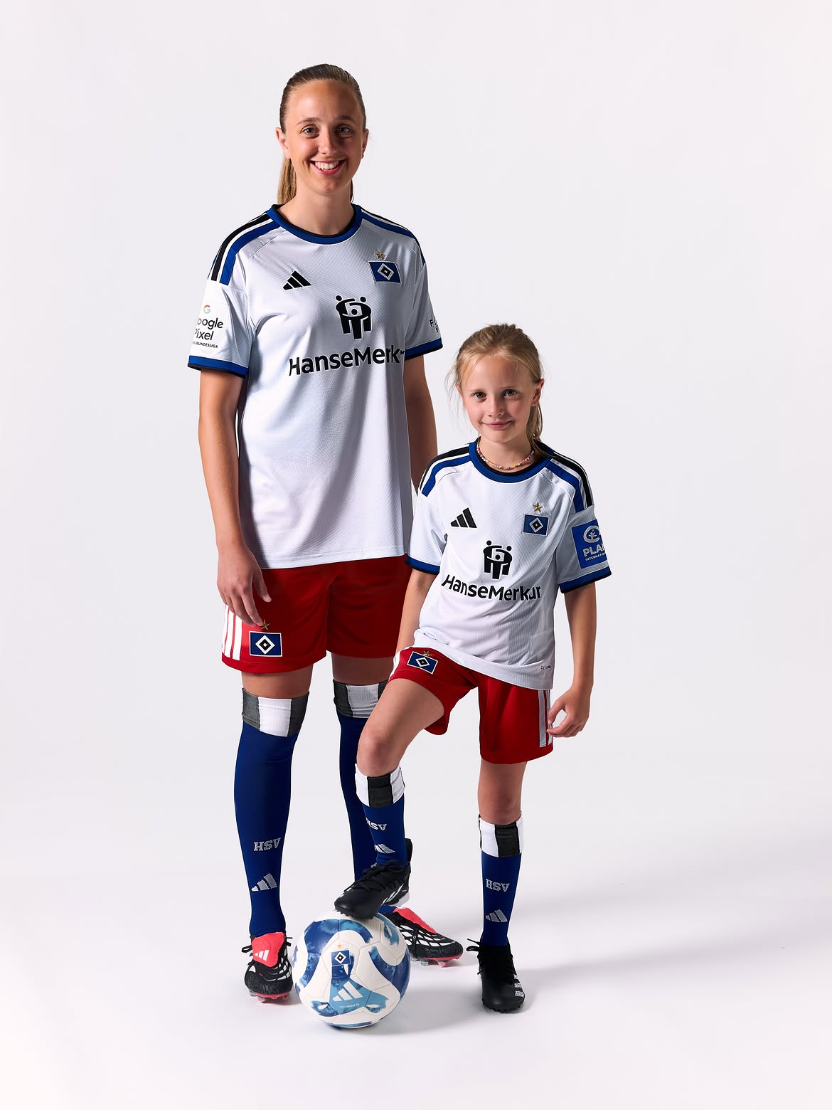 Les maillots du Hamburger SV 2026-2027 rendent hommage au Volksparkstadion