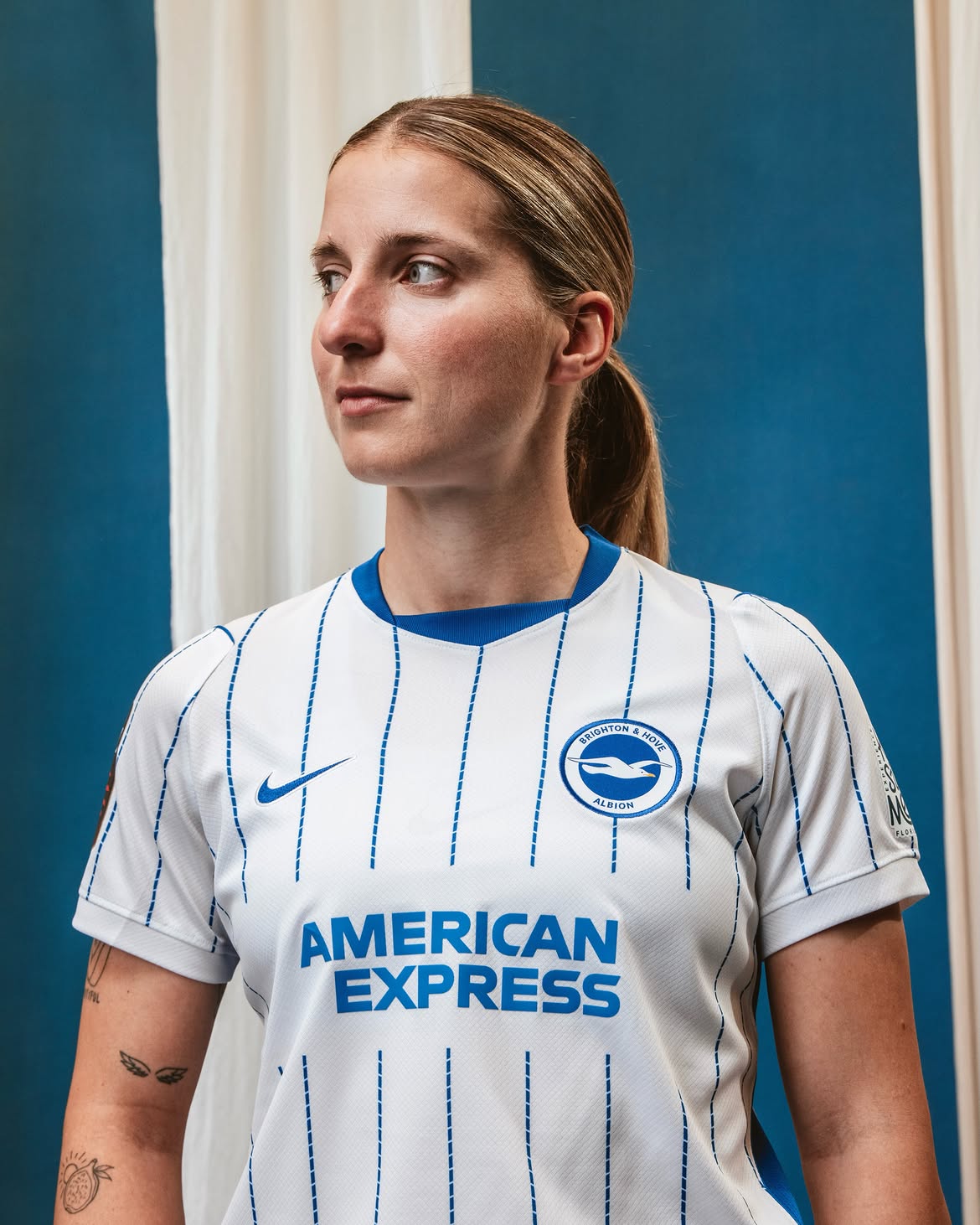 Maillots Brighton & Hove Albion 2026-2027 inspirés des maillots de 1983