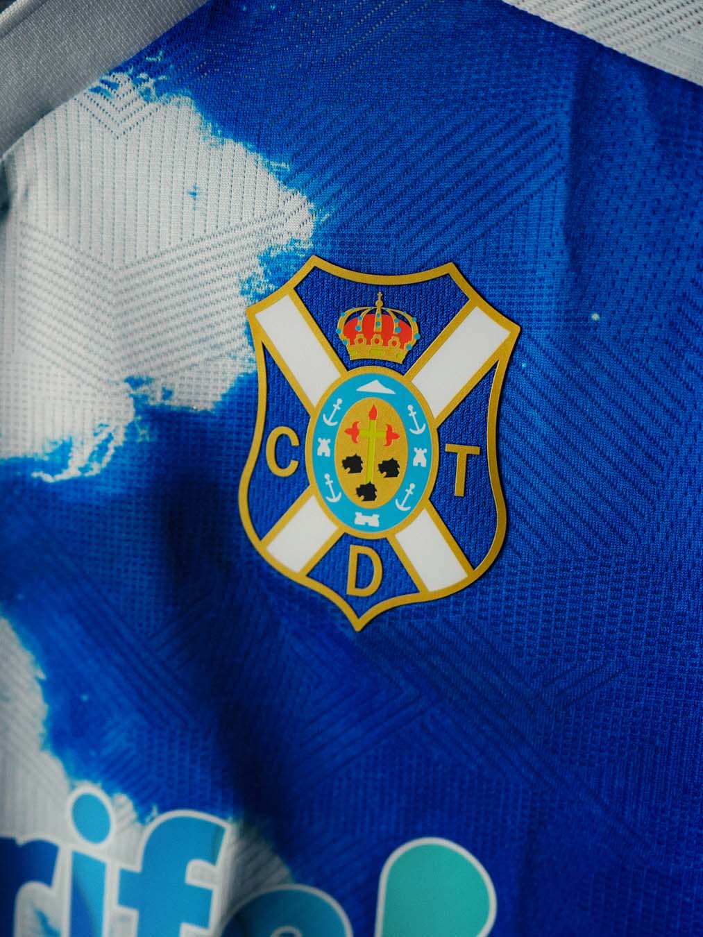 Maillots du CD Tenerife 2026-2027 : hommage à l'océan Atlantique