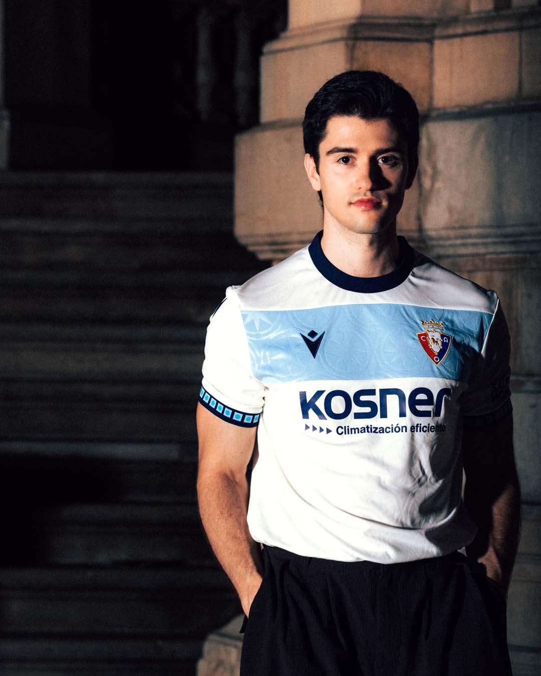 Maillots du CA Osasuna 2026-2027 signes Macron