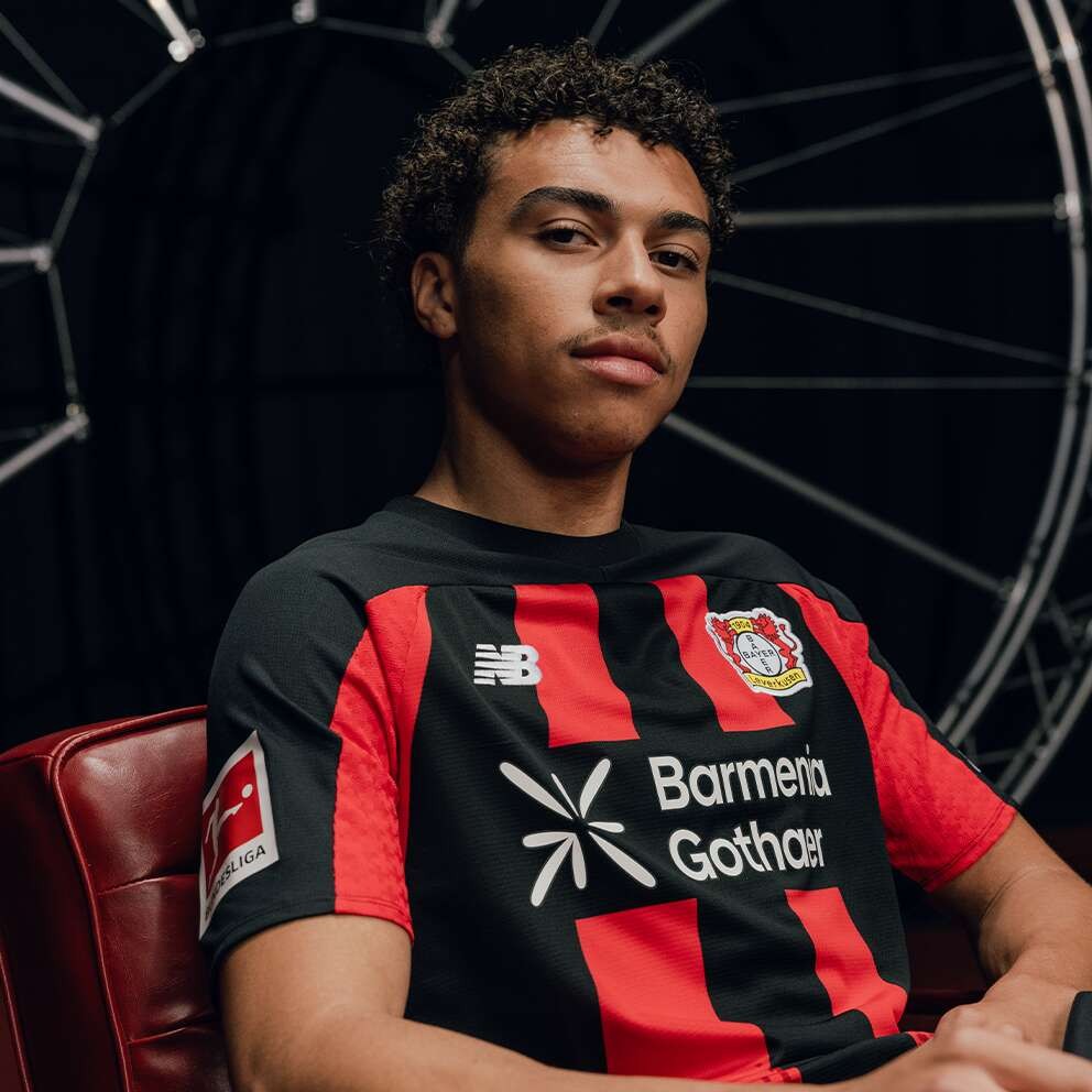 Les maillots du Bayer Leverkusen 2026-2027 inspirés de la BayArena et de la « City of Colours »
