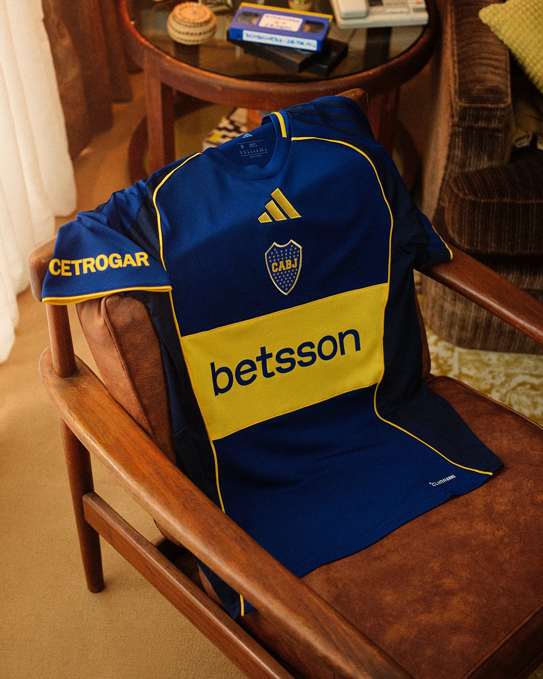 Maillot domicile Boca Juniors 2026-2027 inspire du maillot 2001