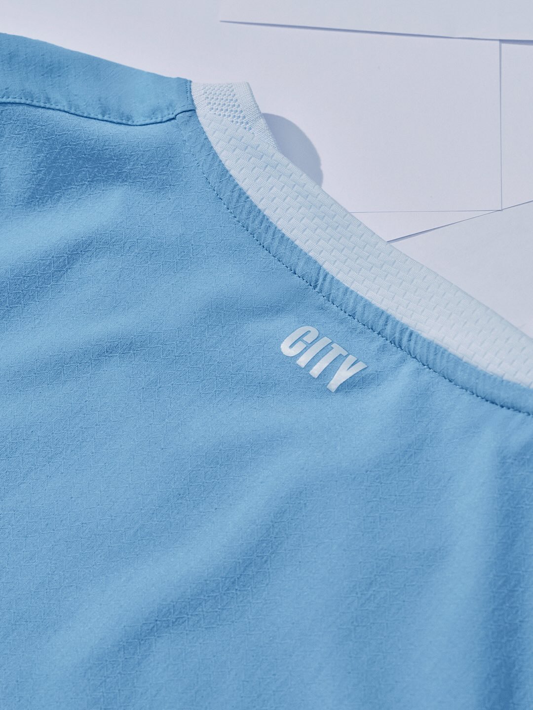 Maillot domicile Manchester City 2026-2027 avec effet dégradé !