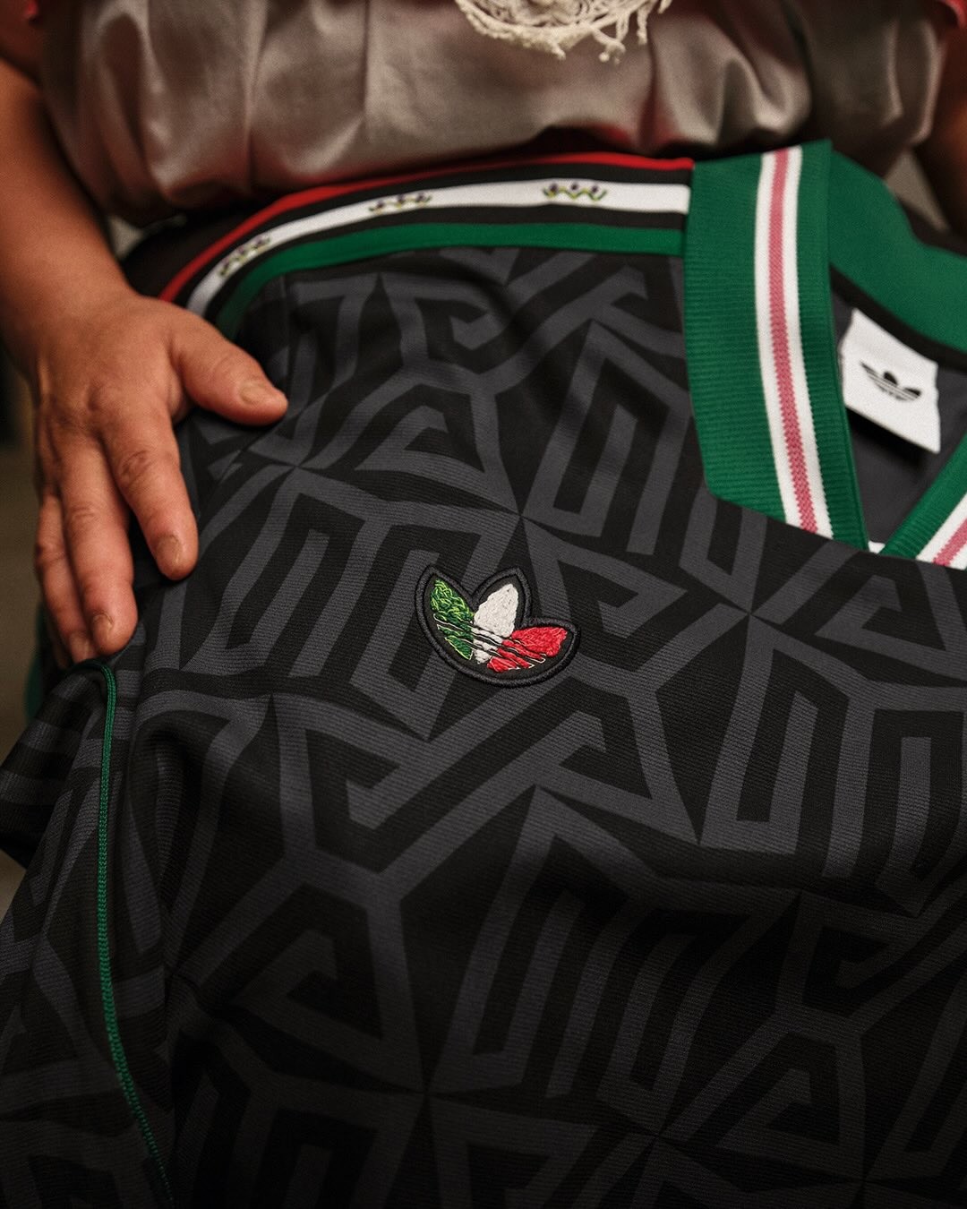 Le 3e maillot du Mexique 2026-2027 avec un motif MX spécial !