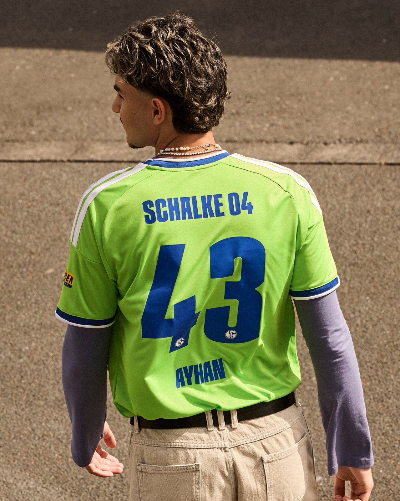 Maillots de Schalke 04 2026-2027 hommage aux 25 ans de la VELTINS-Arena