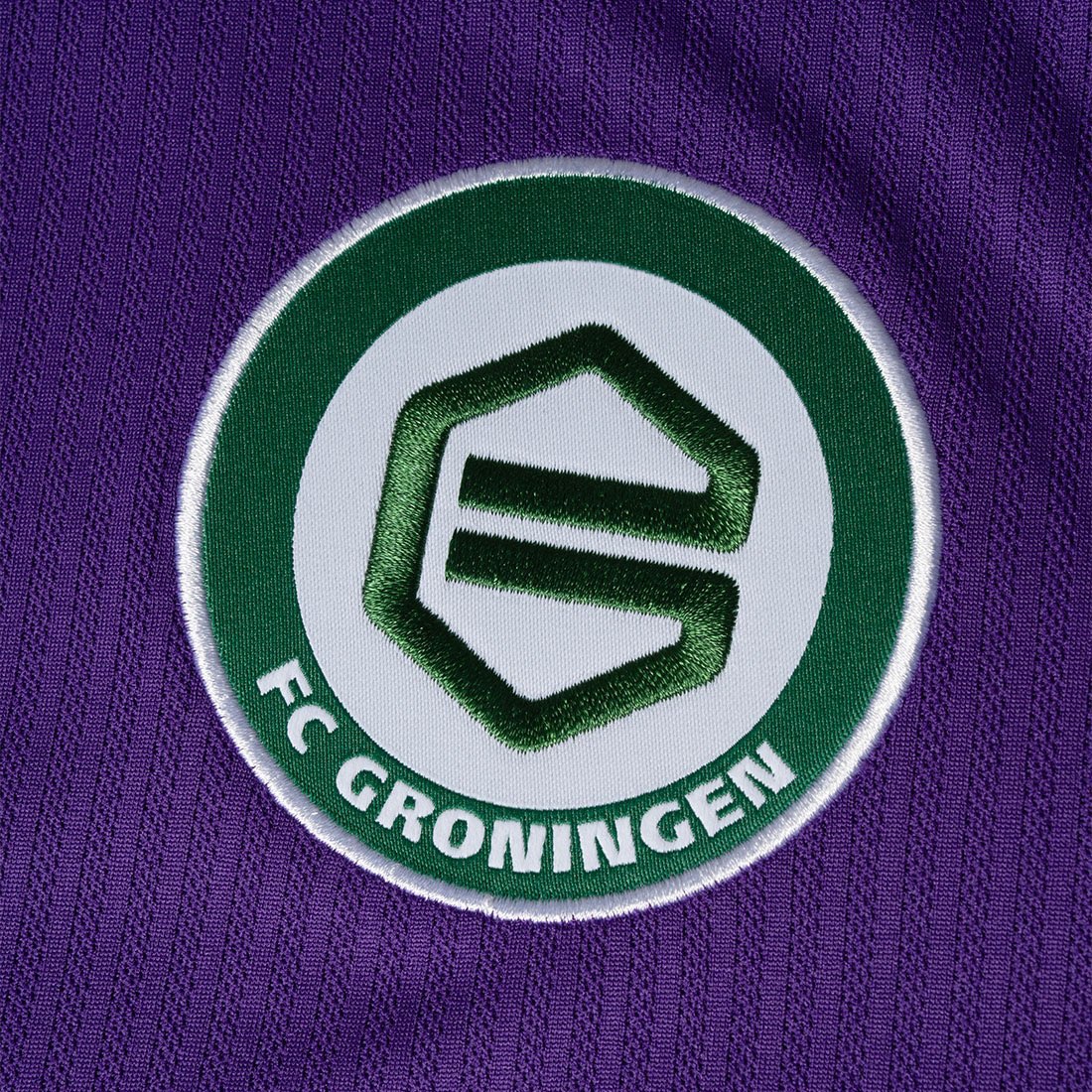 Maillots FC Groningen 2026-2027 hommage au G et au violet !