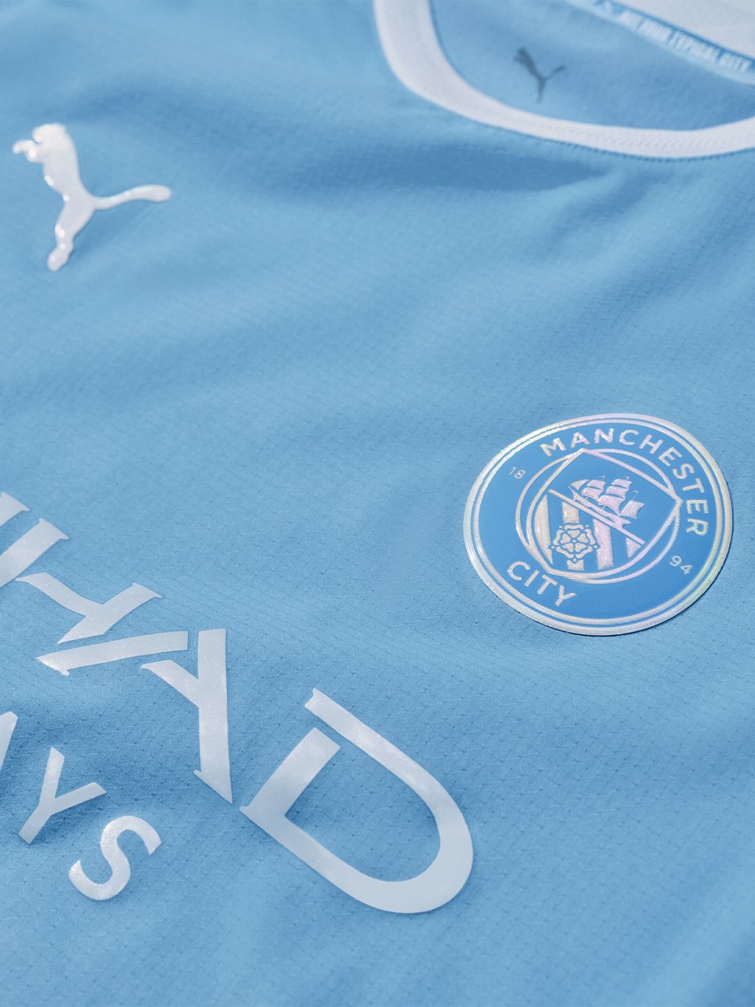 Maillot domicile Manchester City 2026-2027 avec effet dégradé !