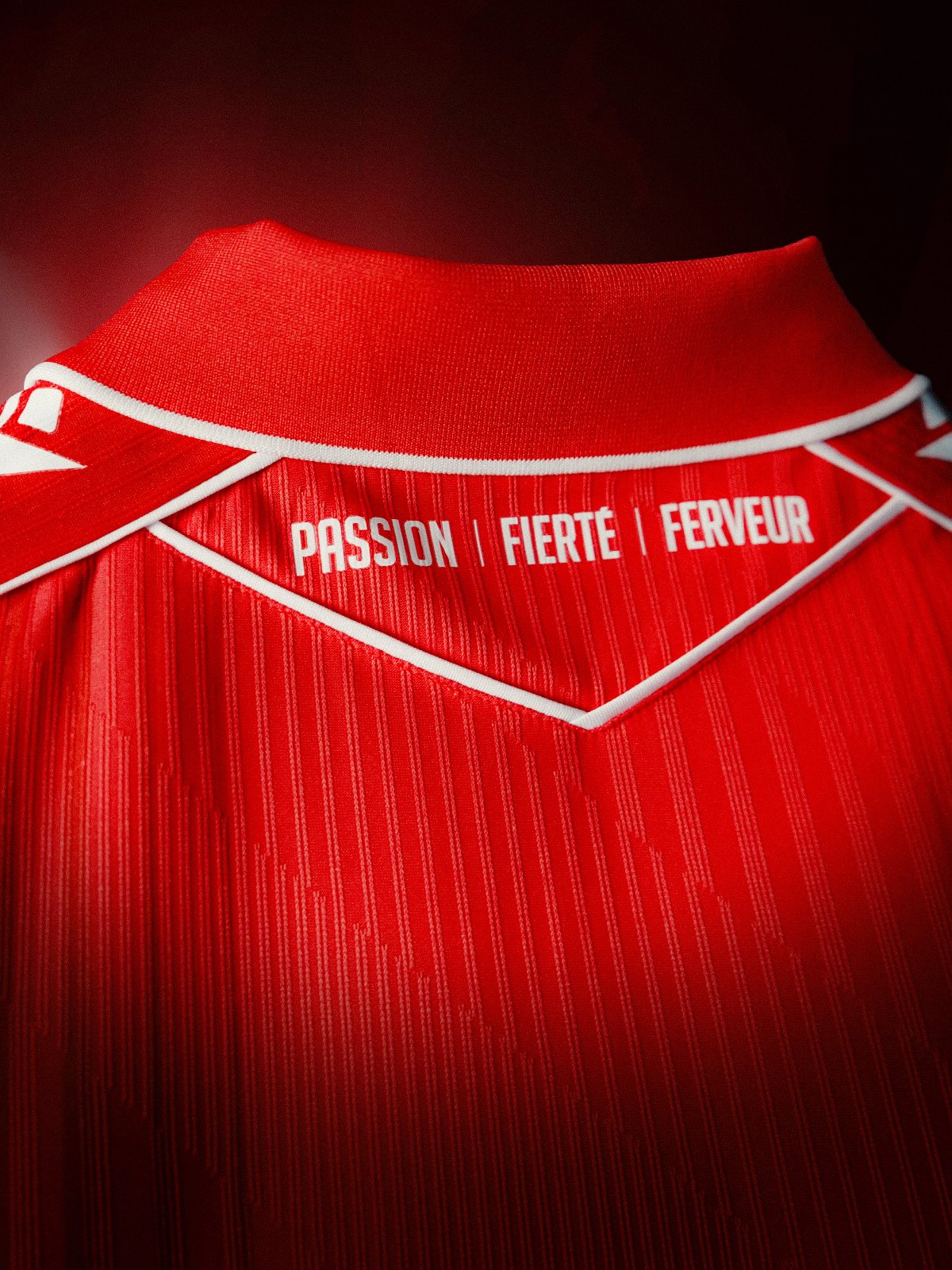 Les maillots du Standard de Liege 2026-2027 ont un look elegant !